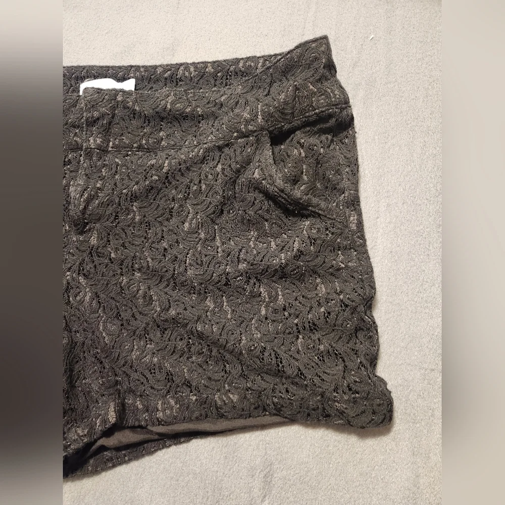 One 5 One Size 20W Black Lace Shorts